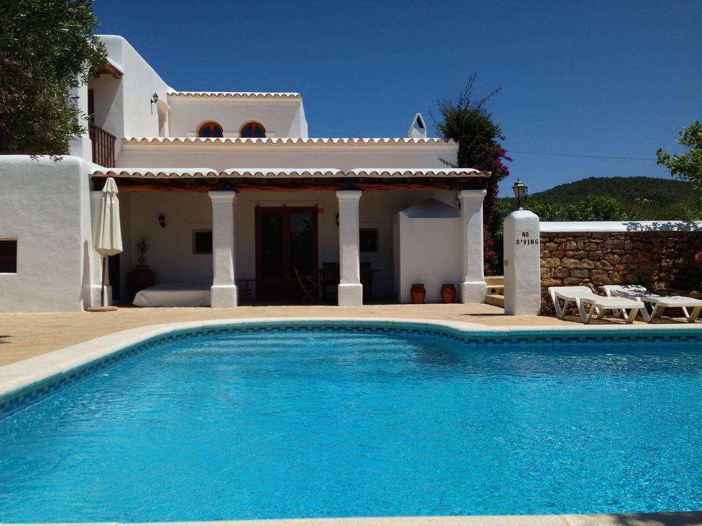 Can Gat Sant Carles de Peralta Bilik gambar
